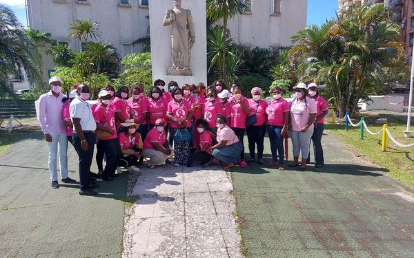 Les touristes du Libreville City Tour