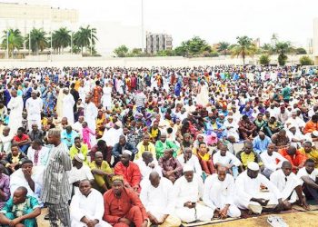 Image d'archive d'une célébration à la Mosquée Hassane II /Gabonreview