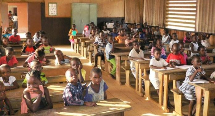 Photo illustrative d'élèves d'une école publique gabonaise @GMT