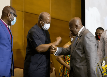 Photo le président sortant, Nana Akufo-Addo, et son prédécesseur et rival, John Mahama