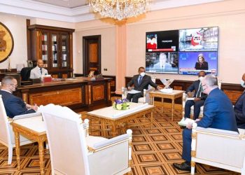 Ali Bongo et son équipe climat en séance de travail
