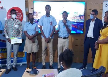 Gabon : Lycée technique national Omar Bongo meilleur établissement 2021 du  Concours national des talents numériques