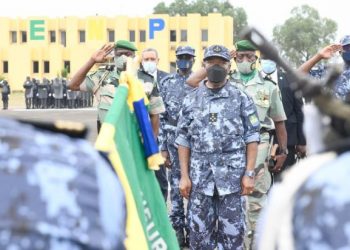 Ali Bongo pour plus de professionnalisme au cœur de l&rsquo;action des policiers 