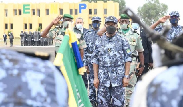 Ali Bongo pour plus de professionnalisme au cœur de l&rsquo;action des policiers 