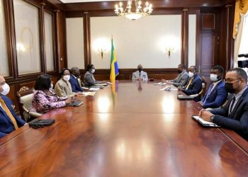 Ali Bongo reçoit les principaux maires du Grand Libreville pour parler de la propreté
