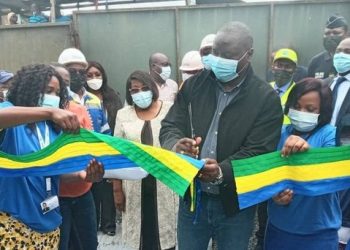 Gabon : pour une meilleure sécurité des populations, la SETRAG offre une passerelle à Akournam 2