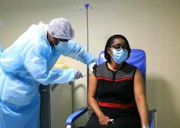 Le gouvernement rend la vaccination obligatoire dans l'administration publique