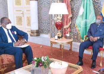 Le Président Ali Bongo Ondimba devise avec le chef du bureau ONUCA M. François Lounceny Fall