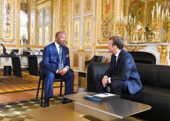 Ali Bongo Ondimba lors de son échange avec Emmanuel Macron au Palais de l'Élysée ce vendredi 12 novembre 2021