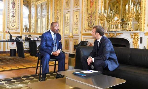 Ali Bongo Ondimba lors de son échange avec Emmanuel Macron au Palais de l'Élysée ce vendredi 12 novembre 2021