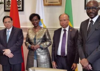 Biendi Maganga-Moussavou, le ministre de l'Agriculture a signé avec son homologue Vietnam une lettre d'intention pour la relance du café