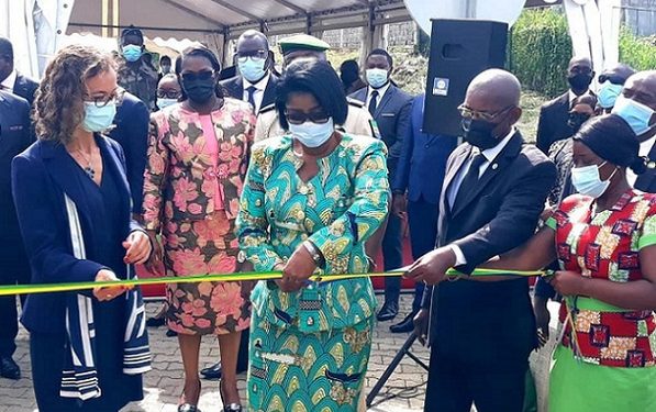 Livraison officielle du bassin versant de Nzeng-Ayong par le Premier ministre Rose Christiane Ossouka Raponda, 6 ans après le lancement des travaux