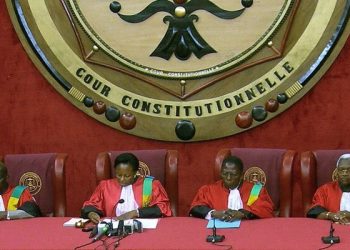 La Cour constitutionnelle a annulé les mesures gouvernementales anti-Covid-19