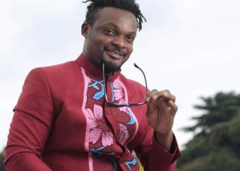 L'humoriste gabonais Manitou remporte le prix RFI Talents du Rire 2021
