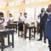 Ali Bongo Ondimba au moment où il a visité le complexe scolaire d'Alibandeng le 14 janvier 2022