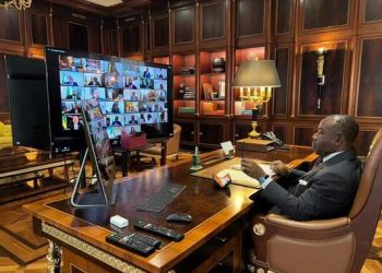 Ali Bongo Ondimba réintroduit le paiement du test PCR en Conseil des ministres