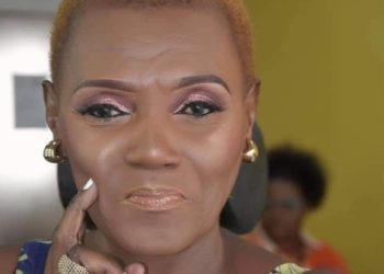 Marie-Sylvie Hervo-Akendengue, candidate face à Ali Bongo Ondimba en 2023, victime de cambriolage surtout d'intimidations et menaces