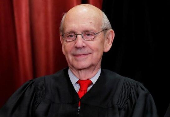 Le juge progressiste Stephen Breyer va démissionner d'ici l'été pour être remplacé par une femme noire