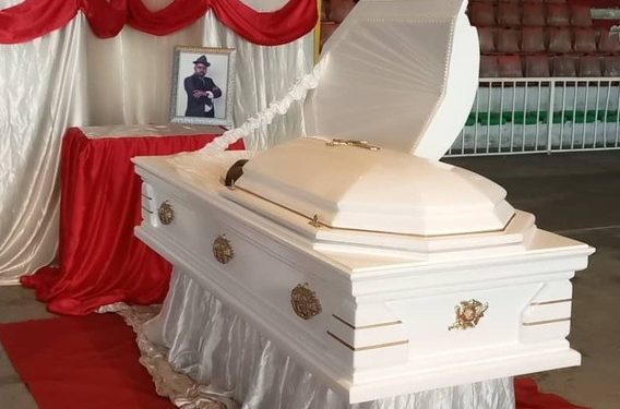Le corps de Guy Christian Mavioga au gymnase d'Oloumi justes pour quelques heures avant d'être inhumé demain au cimetière de Mindoube