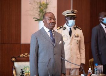 Le président Ali Bongo Ondimba rencontre les personnels militaires anciens et nouveaux au Palais présidentiel