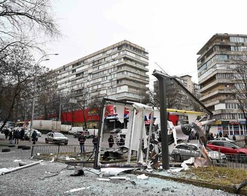 Images d'un immeuble attaqué par l'armée russe à Kiev