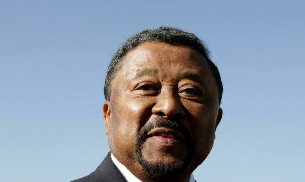 L'opposant Jean Ping considère que le Gabon abasculé dans l'inconnu et demande la vacance du pouvoir