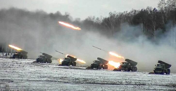 La Russie a déclaré la guerre à l'Ukraine par des frappes aériennes et terrestres