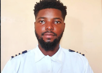 Le plus jeune pilote gabonais Hervyn Ondo a obtenu son diplôme de pilote de ligne