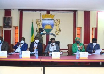 La mairesse de Libreville Christine M'BA N'DUTUME MIHINDOU a présidé la réunion de la Confédération d'organisation du Conseil Municipal