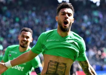 Denis Bouanga sauve l'AS Saint-Étienne en marquant l'unique but de son équipe