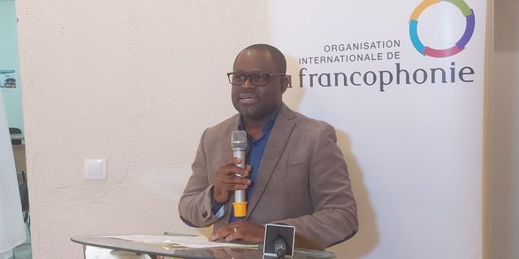 Le représentant par intérim du REPAC-OIF lors de son allocution pendant la célébration de la Journée récréative francophone