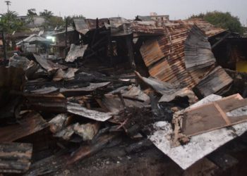 Des maisons calcinées par un violent incendie à Mouila