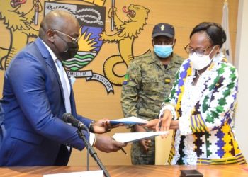Signature d'un protocole d'accord entre la mairie de Libreville et la direction générale des Impôts