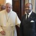 Le président Ali Bongo Ondimba et le Pape François après leur entretien au Vatican