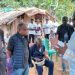 Le ministre Ossindji avec les populations des zones d'exploitation d'or dans le Haut-Ogooué