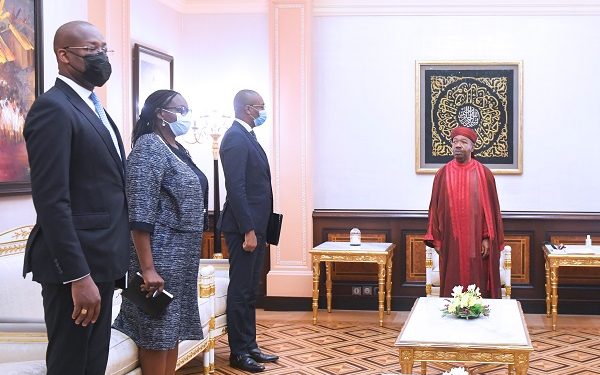 La CNSS et la CNAMGS en quasi faillite, Ali Bongo ordonne le paiement des salaires