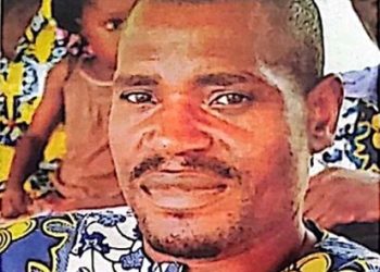 De son vivant, Jean-Felix Mouity Koumba, le chasseur professionnel des éléphants chassé par un éléphant qui l'a tué
