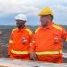 Le ministre des Mines Elvis Ossindji à gauche à la Comilog où il prône une bonne politique RSE pour les populations
