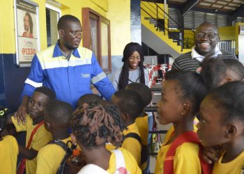 Les élèves de l'école laïque les vainqueurs en excursion à la gare d'Owendo