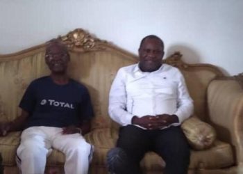 Le président du 7MP, Joël Ngoueneni Ndzengouma porteur du message de la CNR au peuple d'Oyem disant que Jean Ping dégagera Ali Bongo avant 2023