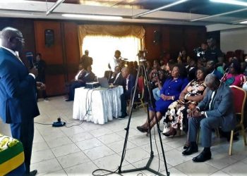 Le ministre du Commerce Yves Fernand Manfoumbi veut une véritable implication des opérateurs économiques pour le renouvellement du bureau de la Chambre de commerce
