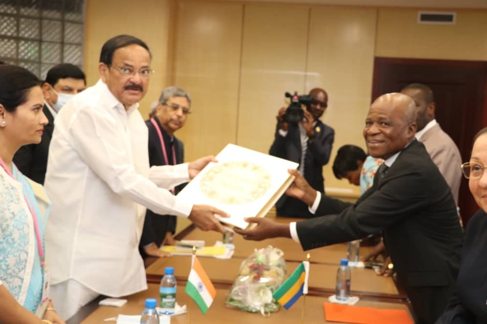 Le président Faustin Boukoubi et le vice-président indien, Muppavaru Venkaiah Naidu, symbolisant les relations entre les deux pays lors de l'audience du mardi 31 mai 2022 