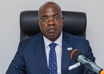 Truffé d'insuffisances, le ministre du Commerce Yves Fernand Manfoumbi veut changer l'actuel Code du Commerce