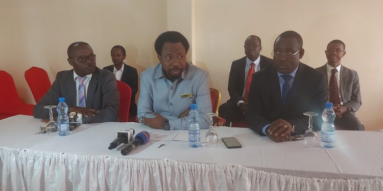 Le Révérend Prophète Max Alexandre Ngoua, le Coordinateur de l'OCP faisant l'autopsie de la menace de paix dans le pays @Gabonmailinfos