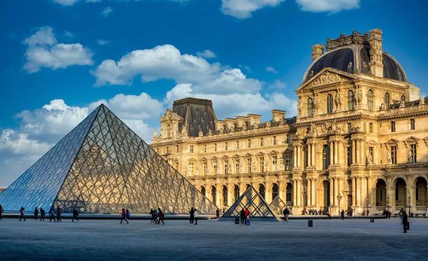 14 Gabonais mis aux arrêts à Paris pour trafic de faux-billets d'accès au musée du Louvre