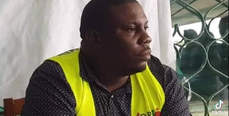 Bernard Rekoula, acteur du Copil Citoyen dont la maison de la maman a été vandalisée
