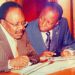 Charles Mba à droite avec le feu président Omar Bongo, l'invité d'Ali Bongo