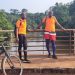 Les trois des quatre cyclistes de Gabon Découverte sponsorisés par la Setrag