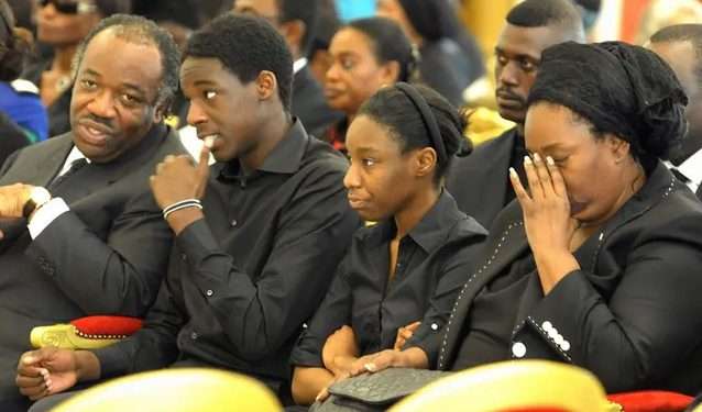 Les enfants Omar Bongo visés par l'enquête des biens mal acquis, de gauche à droite, Ali Bongo, Omar Denis, Yacine Queenie et Pascaline le 15 juin 2009 à Libreville
