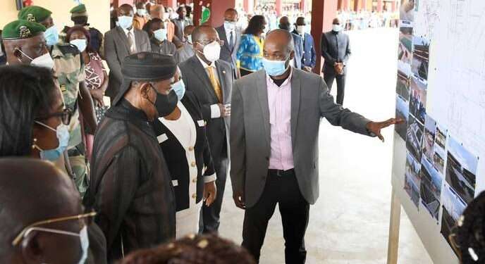 Ali Bongo a visité les complexes scolaires de Bizango et d'Ondogo